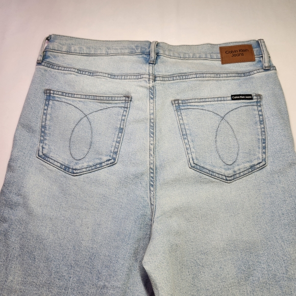 ⭐️NWT Calvin Klein Super High Rise Slim Jeans – Size 32 – Light Wash - Picture 2 of 11